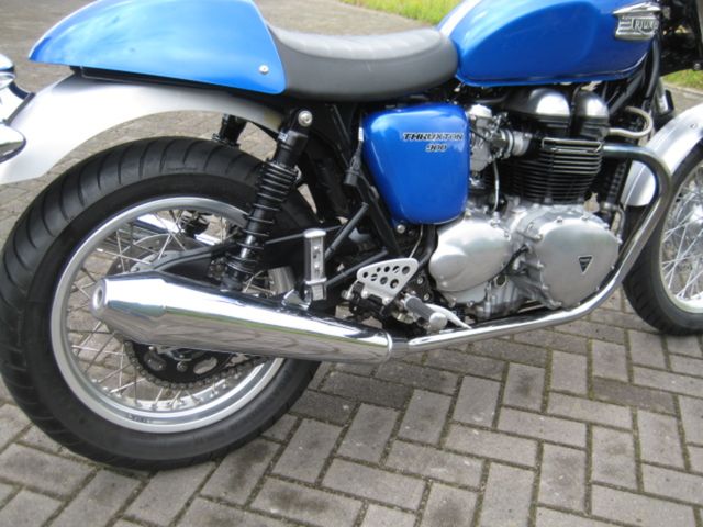 triumph - thruxton-900