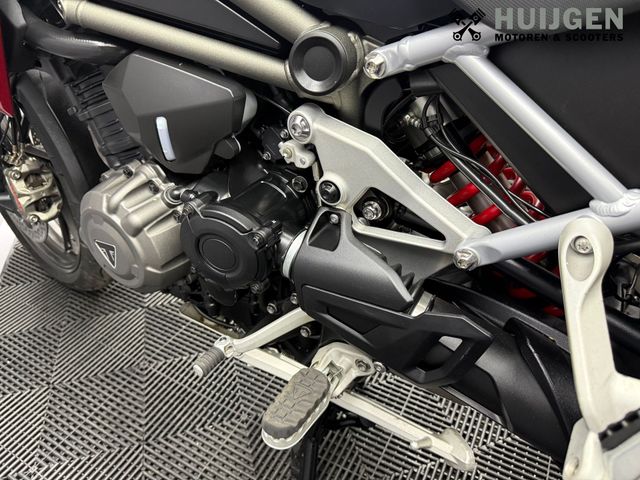 triumph - tiger-1200-gt-pro