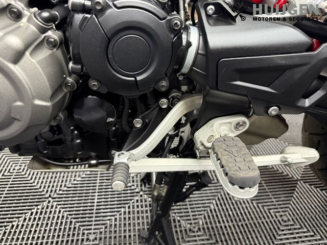 triumph - tiger-1200-gt-pro