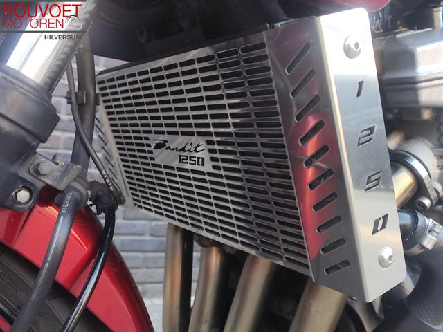 suzuki - gsf-1250-sa