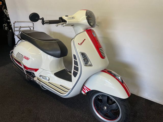vespa - gts-300-super-sport