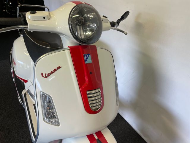 vespa - gts-300-super-sport