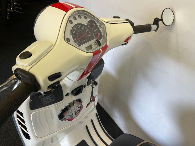 vespa - gts-300-super-sport