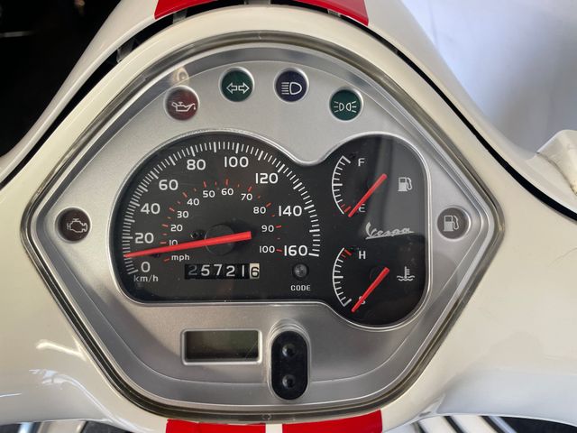 vespa - gts-300-super-sport