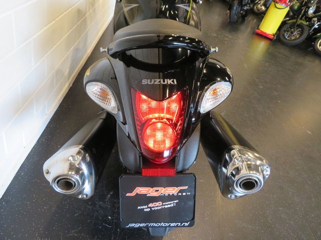 suzuki - gsx-r-1300-hayabusa