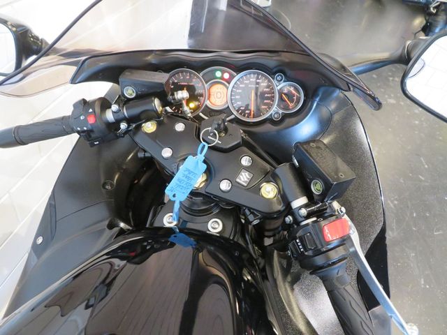 suzuki - gsx-r-1300-hayabusa