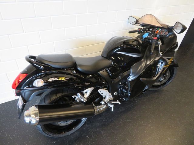 suzuki - gsx-r-1300-hayabusa