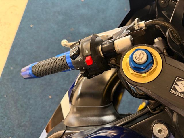 suzuki - gsx-r-750