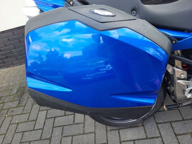 triumph - sprint-st-1050-abs