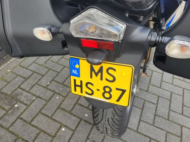 triumph - sprint-st-1050-abs