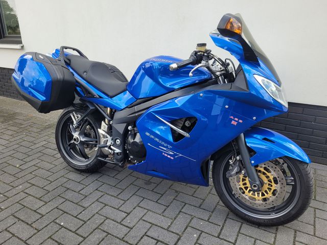 triumph - sprint-st-1050-abs