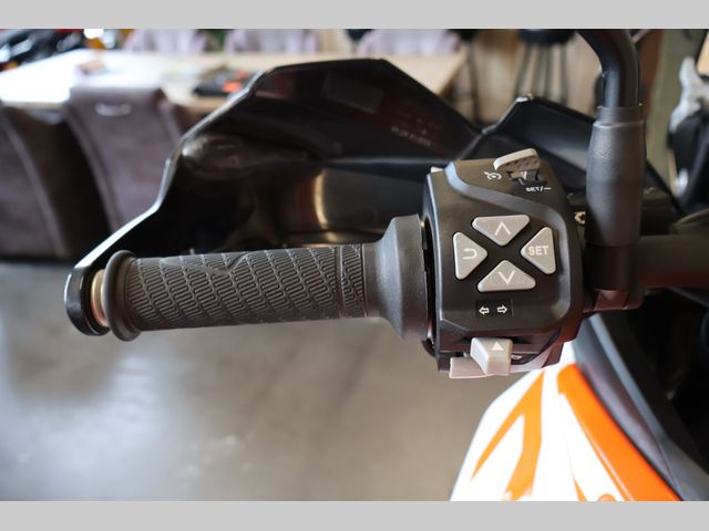 ktm - 1290-super-adventure-r