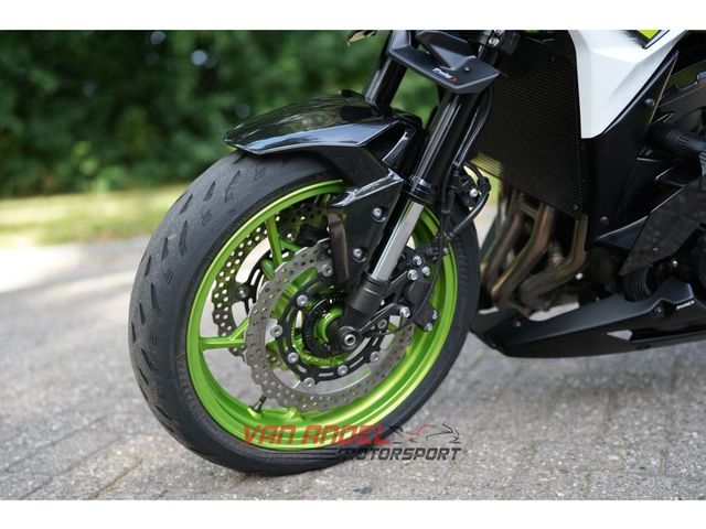 kawasaki - vn-900-custom