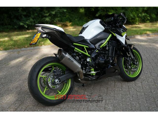 kawasaki - vn-900-custom
