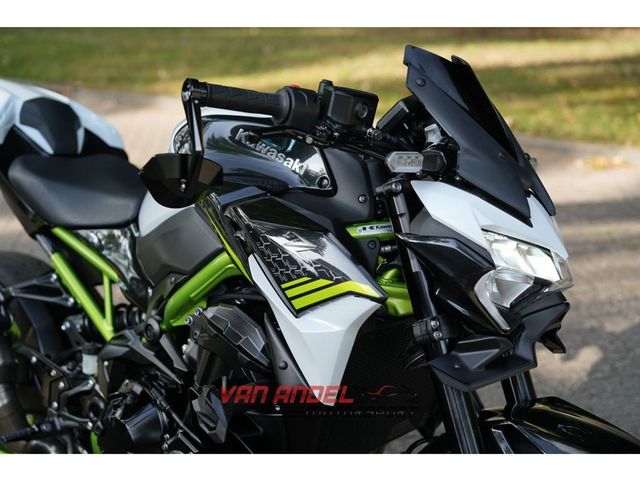 kawasaki - vn-900-custom