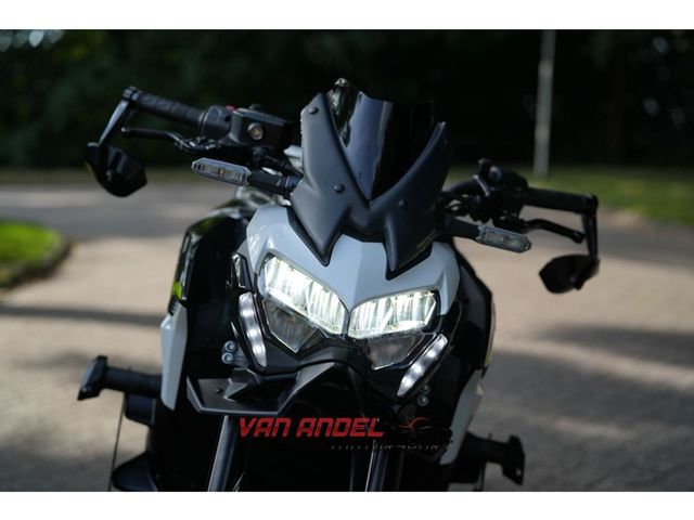 kawasaki - vn-900-custom