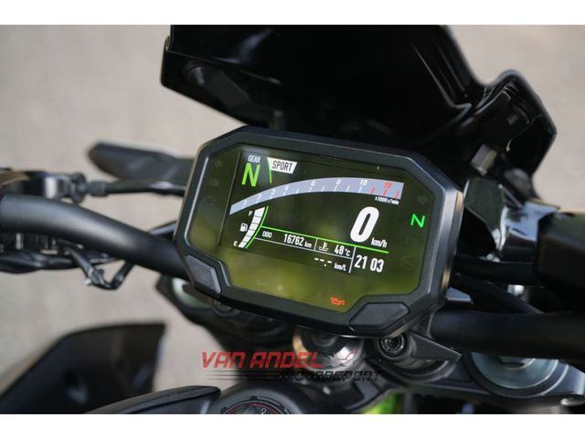kawasaki - vn-900-custom