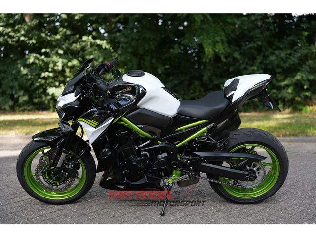 kawasaki - vn-900-custom