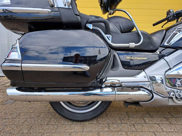honda - gl-1800-goldwing