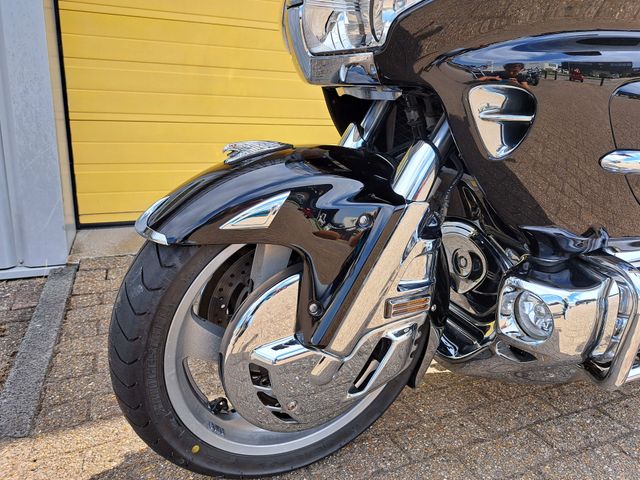 honda - gl-1800-goldwing