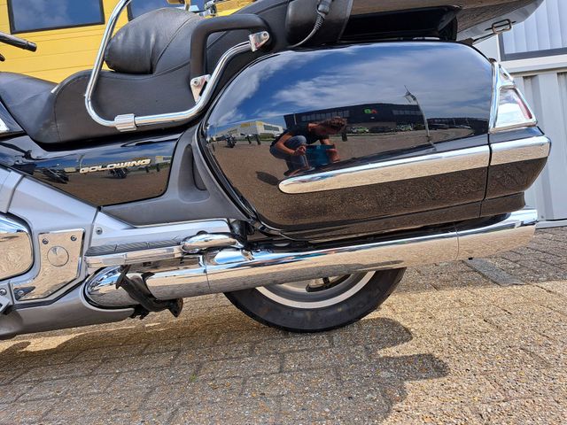 honda - gl-1800-goldwing