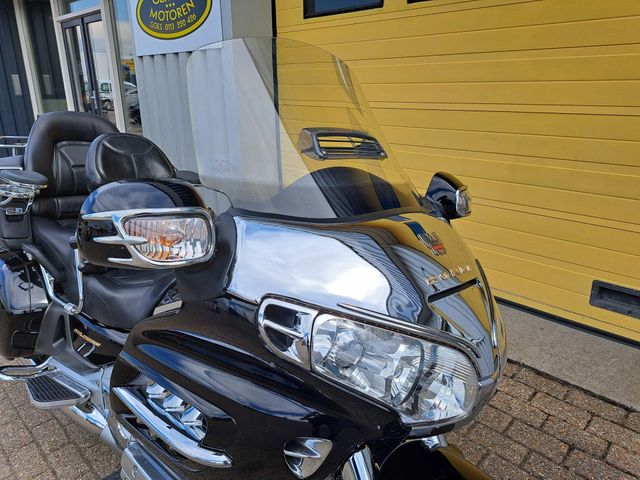 honda - gl-1800-goldwing