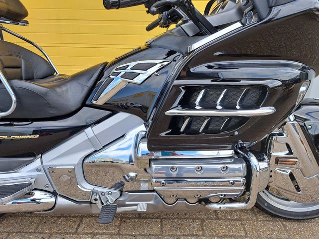 honda - gl-1800-goldwing