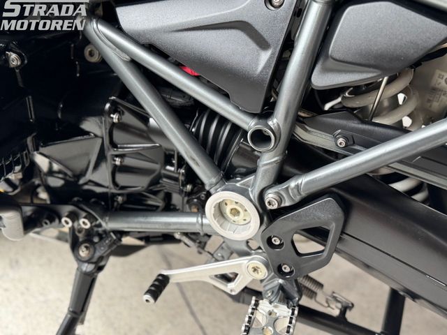 bmw - r-1200-gs-triple-black-edition