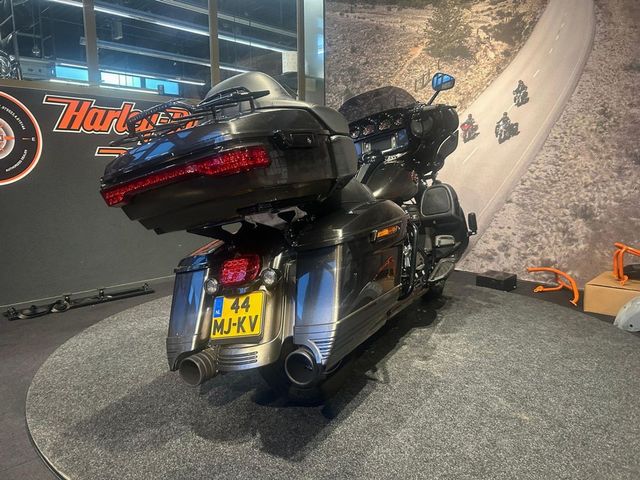 harley-davidson - electra-glide-ultra-screamin-eagle-cvo-flhtcuse