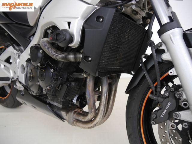 suzuki - gsr-600
