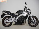 SUZUKI GSR 600