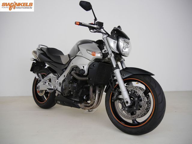 suzuki - gsr-600