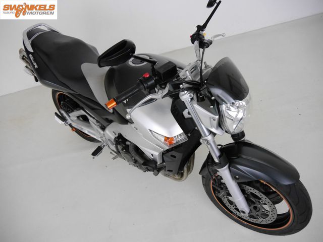 suzuki - gsr-600