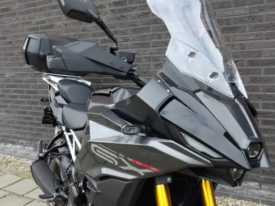 SUZUKI GSX-S 1000 GX – foto 4