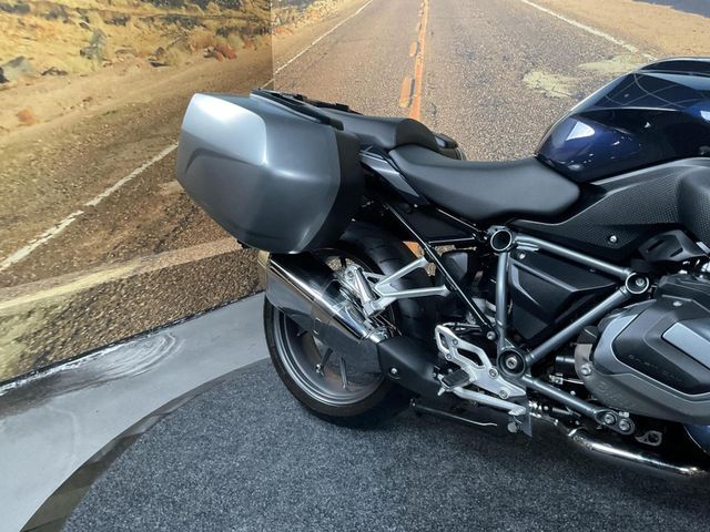 bmw - r-1250-rs