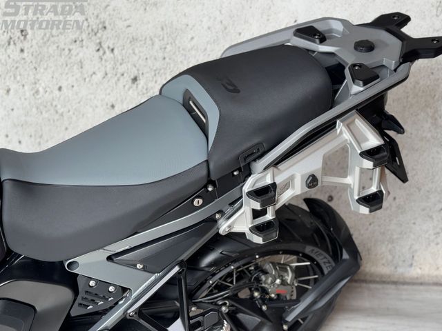 bmw - r-1300-gs-adventure-triple-black