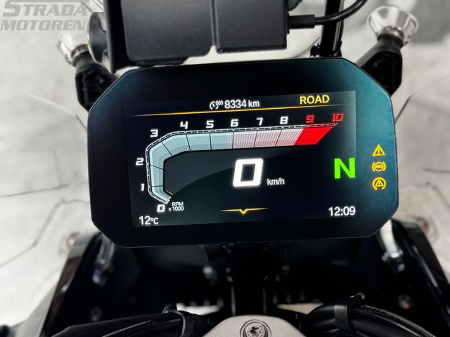 bmw - r-1300-gs-adventure-triple-black