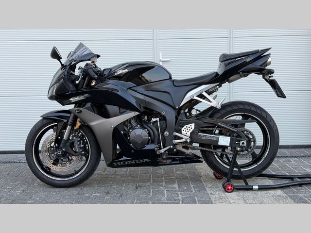 honda - cbr-600-rr