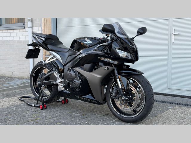 honda - cbr-600-rr