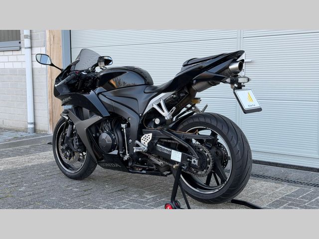 honda - cbr-600-rr