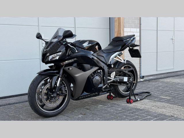 honda - cbr-600-rr