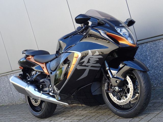 suzuki - gsx-r-1300-hayabusa