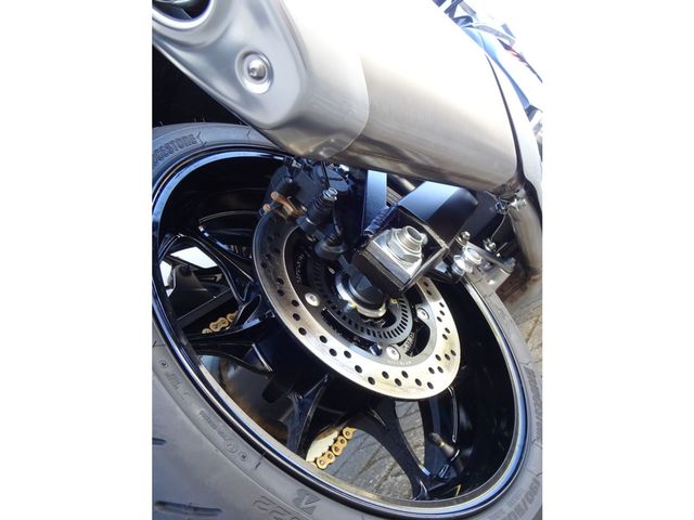 suzuki - gsx-r-1300-hayabusa