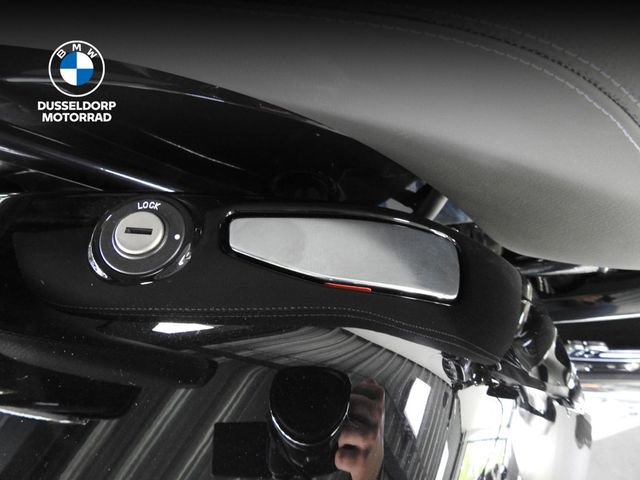 bmw - r-18-transcontinental