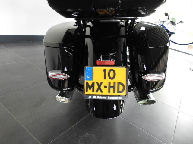 bmw - r-18-transcontinental