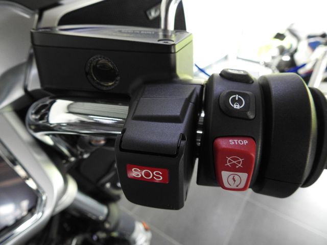 bmw - r-18-transcontinental