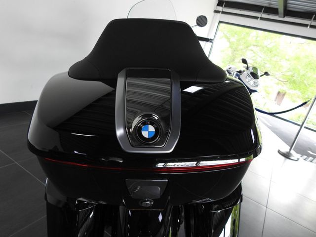 bmw - r-18-transcontinental