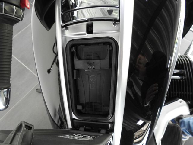 bmw - r-18-transcontinental