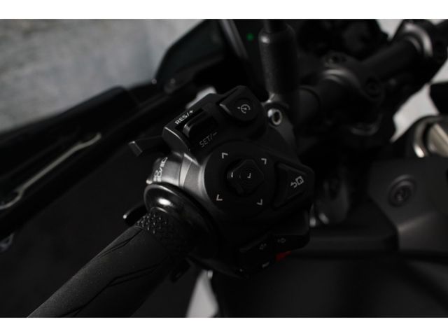 yamaha - mt-09-y-amt