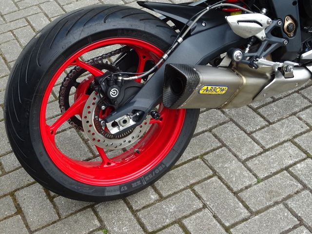 triumph - street-triple-r